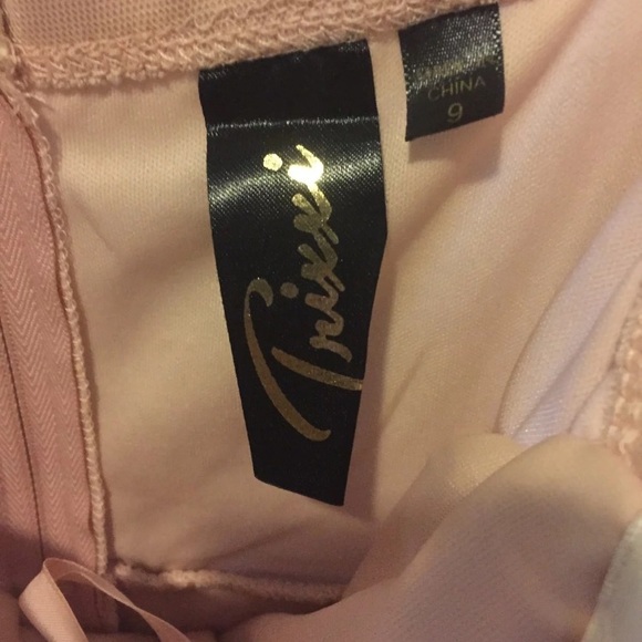 Stunning dress - Picture 4 of 4